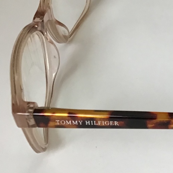 Tommy Hilfiger Glasses & Hard Case - Picture 14 of 15